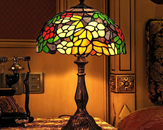 Tiffany style table lamp